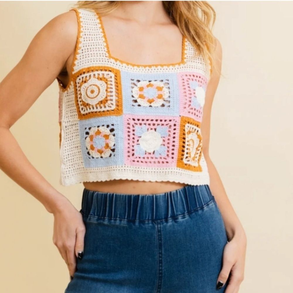 NWT Floral Bohemian Mosaic Embroidered Crochet Granny Top One Size (M/L)